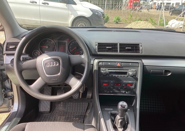 Audi A4 cena 17900 przebieg: 267000, rok produkcji 2005 z Leszno małe 92